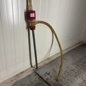 Handbediende brandstofpomp